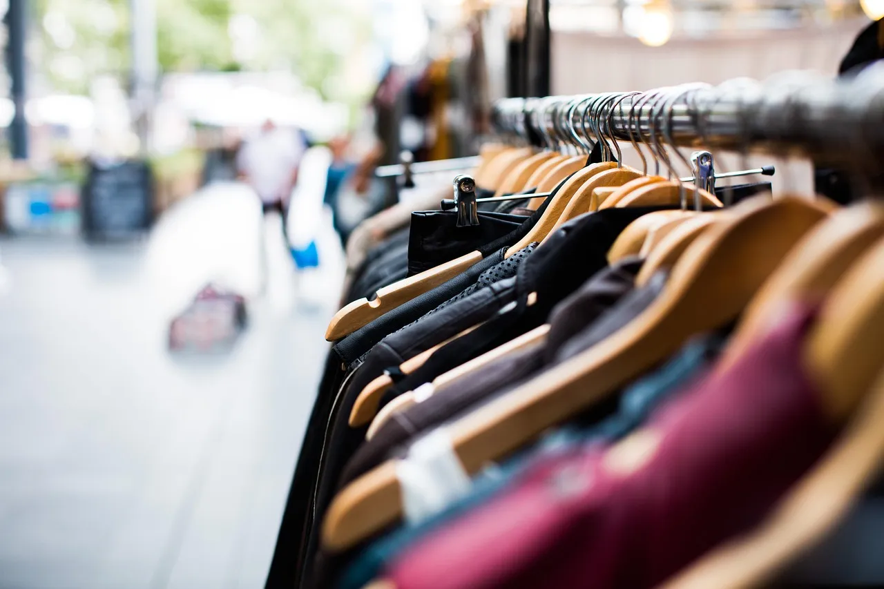 Raymond Dress Retail System