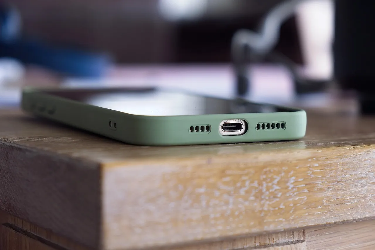 The iPhone Hack That Stops Apps from Tracking You Instantly